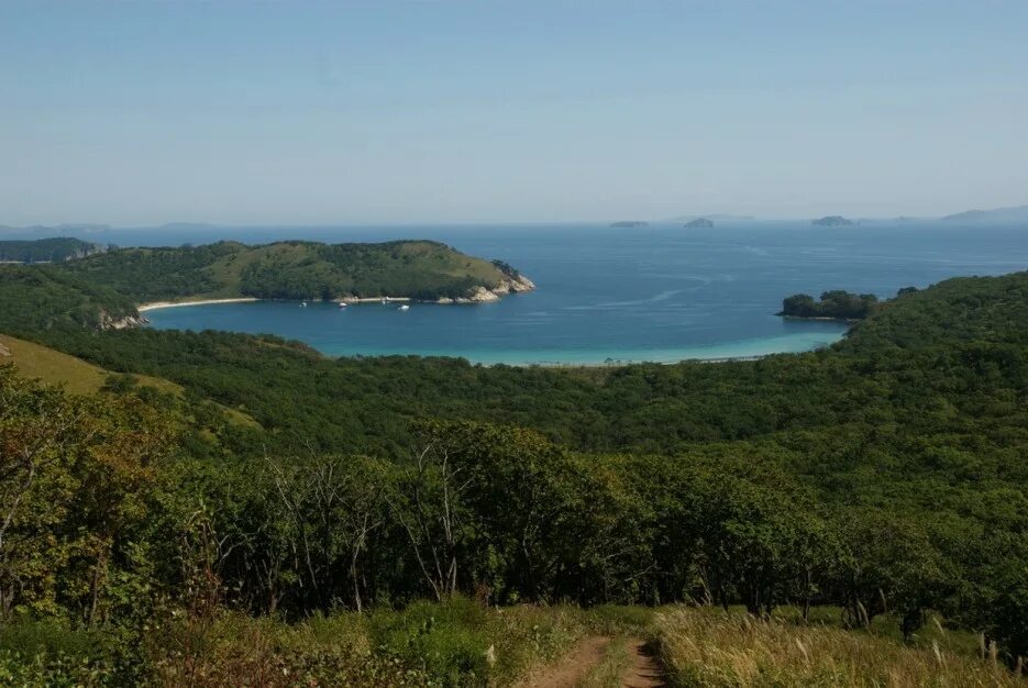 Бухта рисовая падь андреевка. Бухта агатовая приморский край полуостров краббе. Приморье хасанский. Славянка зарубино приморский край. Приморье полуостров гамова.