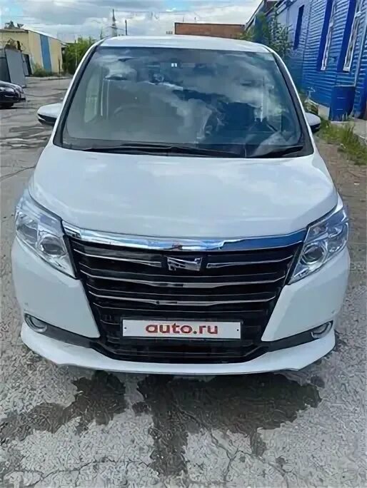 Ной 3 купить. Toyota Noah 2017. Тойота Ноах 205. Тойота Ноах ВД 2011 года. Тойота Ноах 16 год.