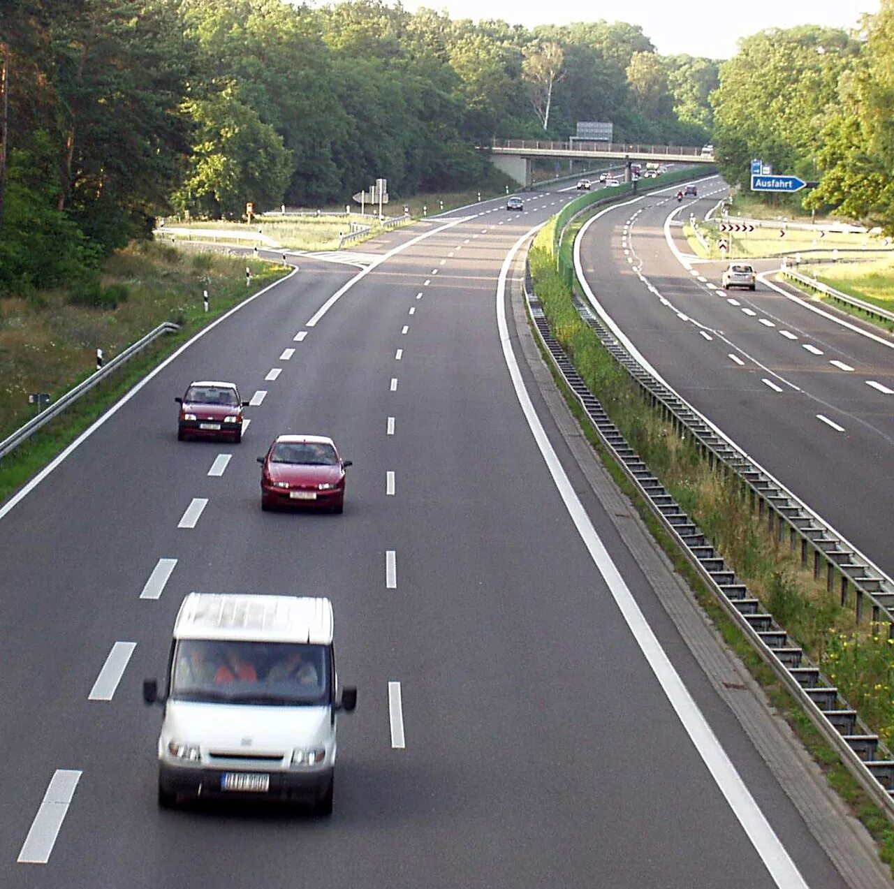 Автобан г. 28 автобан германия. a4 (автомагистраль, германия). рейхсавтобан берлин-кёнигсберг. 6 полосный автобан германия.