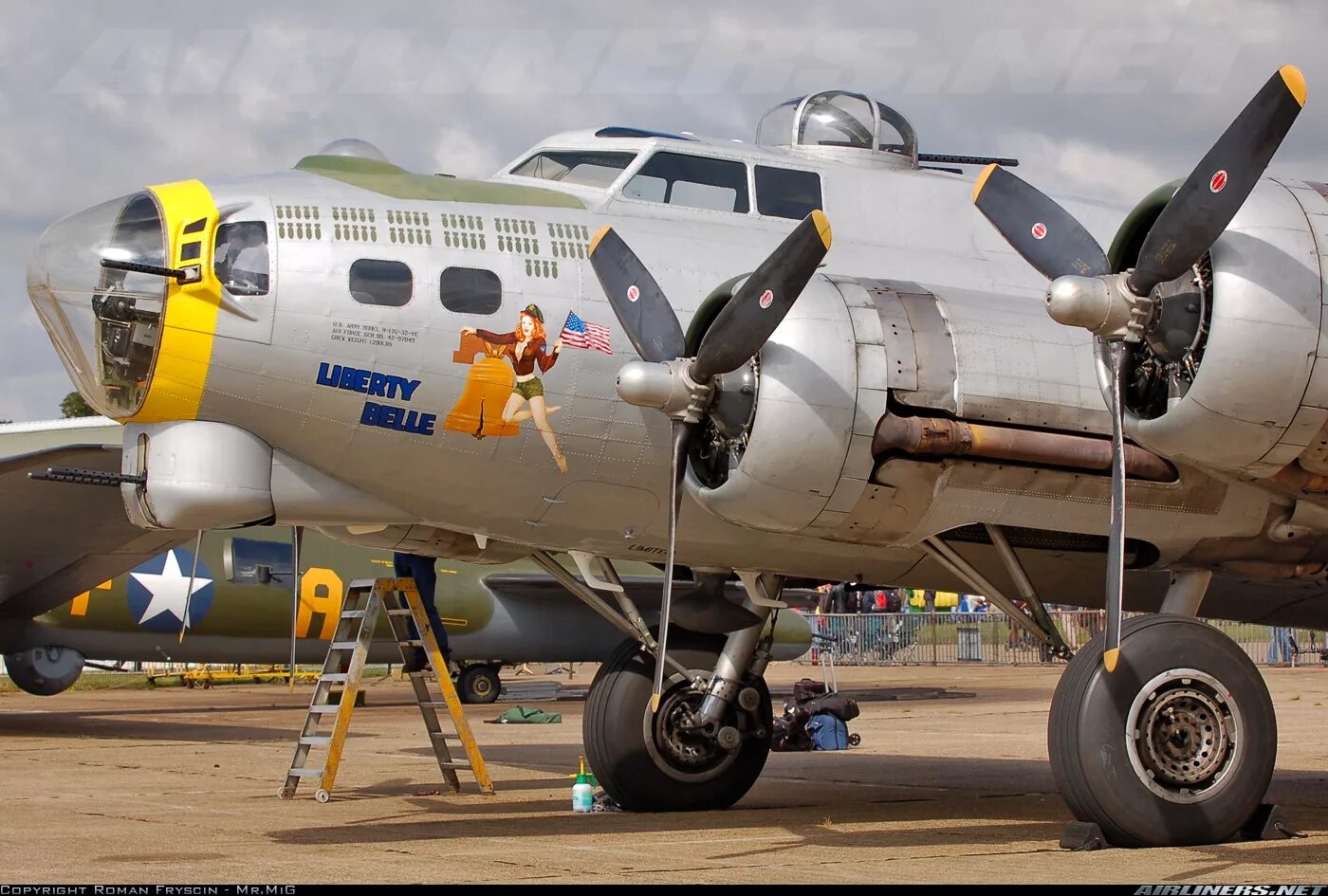 Б 17 кг. B-17g. Boeing b-17g Flying Fortress. Boeing b-17g. Боинг б 17.