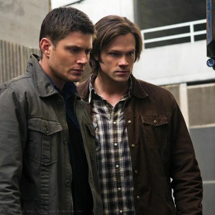 Джаред падалеки 6 сезон. Джаред падалеки сверхъестественное 1 сезон. Дин винчестер сверхъестественное 6 сезон. Сверхъестественное кастиэль дин сэм. Дин винчестер сверхъестественное 6 сезон.