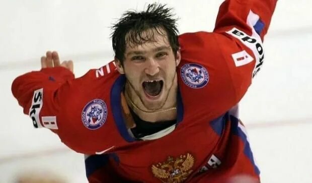 Овечкин получил. Овечкин рекорд. Овечкин получил. Алекс овечкин 2022. Овечкин рекорд.