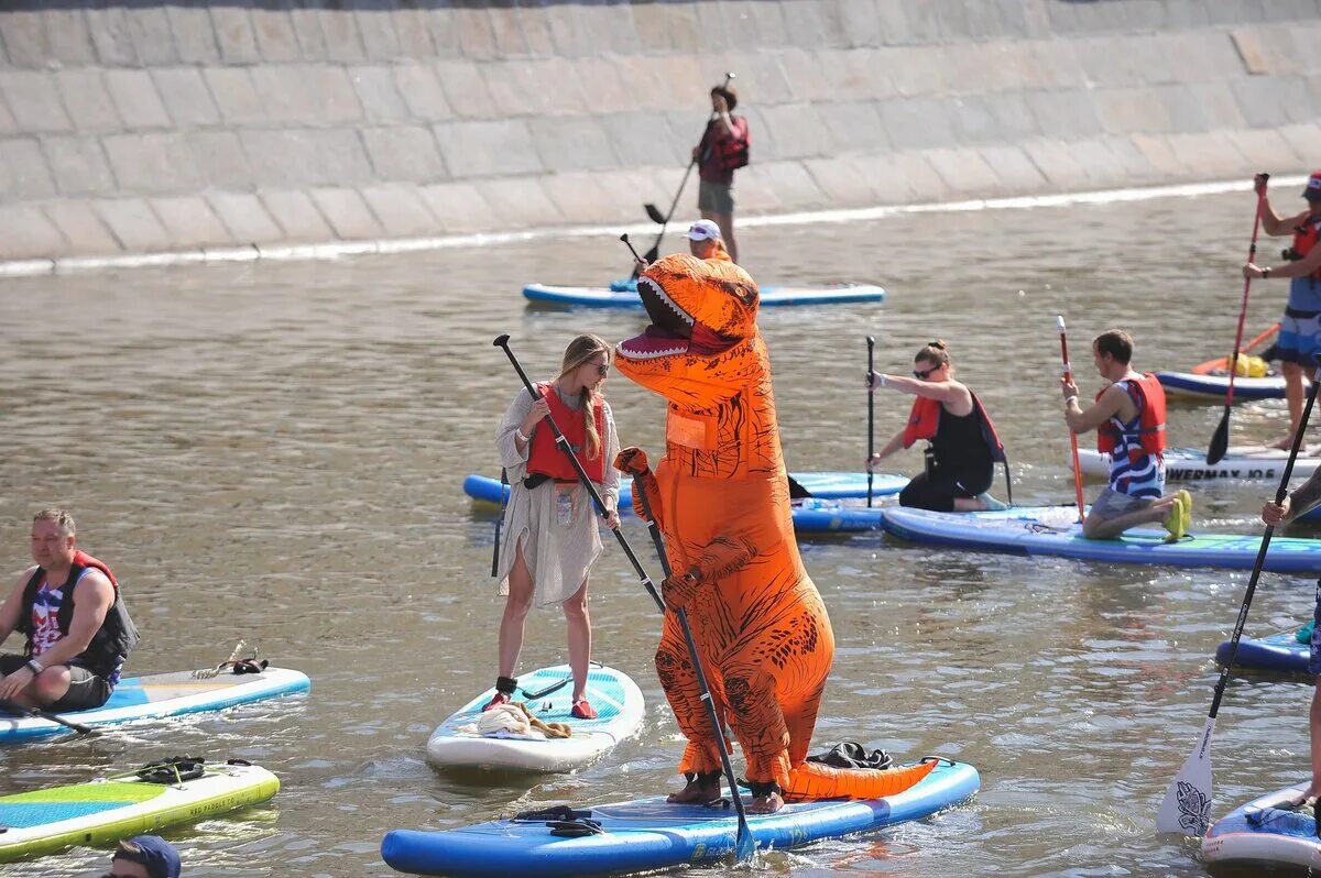 Sup регата. Sup регата. Серфинг на москве реке. Сап регата москва. 2022.