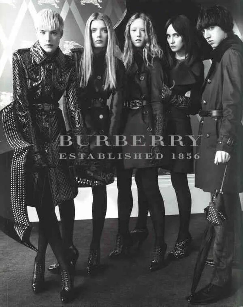Burberry f/w Fall 2023. Burberry 2000гг. Burberry модели. Модели Burberry женщины.