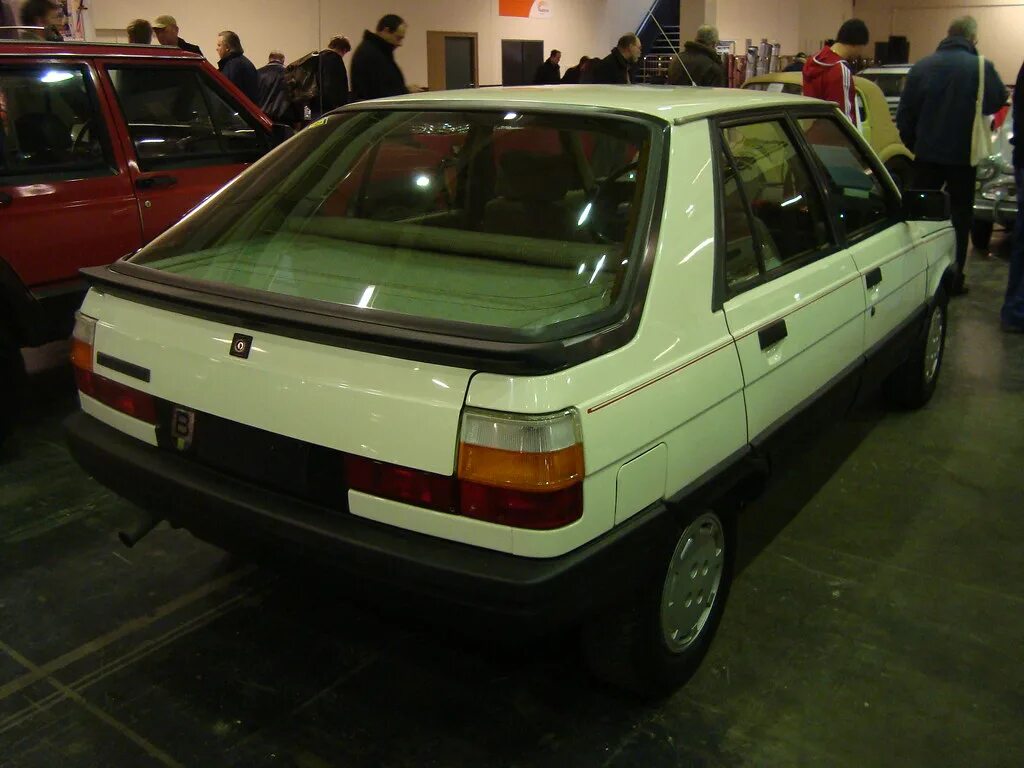 Reno 11f. Renault 11 GTL. Рено 11 ГТЛ. Рено 80 GTL. Renault 11, 1984.