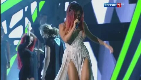 Песня нюша целуй
