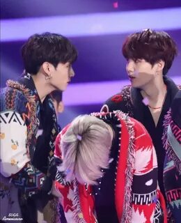 Kpop kiss