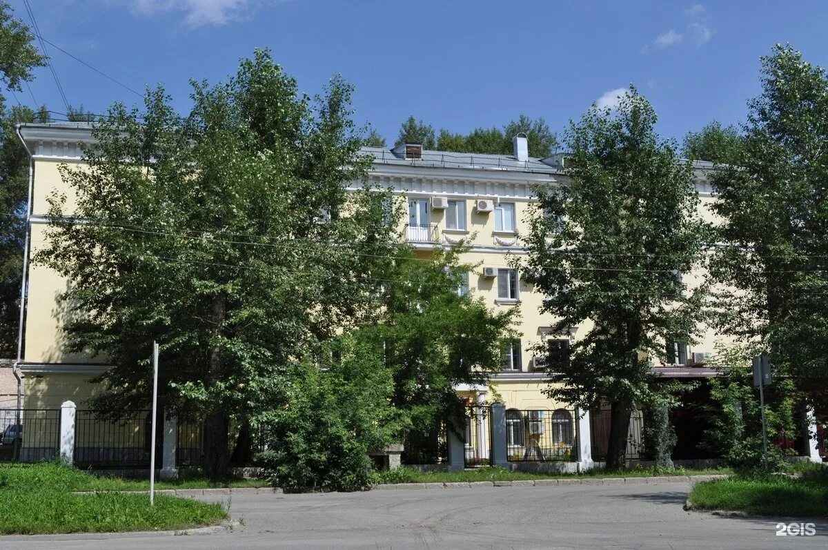 Музыкальная школа 6 воронеж. Ремесленный 6 екатеринбург. В6 екатеринбург. Переулок центральный рынок екатеринбург. Центральный рынок 6 екатеринбург.