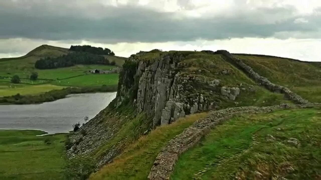 Hadrians wall is. Hadrian's wall. Шотландия wall hadrian. Hadrians wall is. Hadrians wall is.