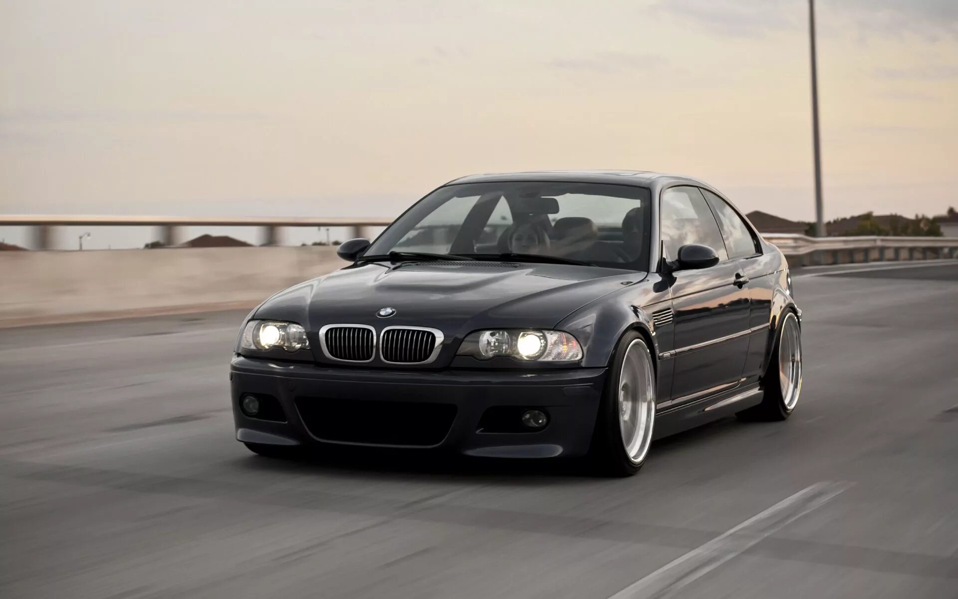 M3ga nh