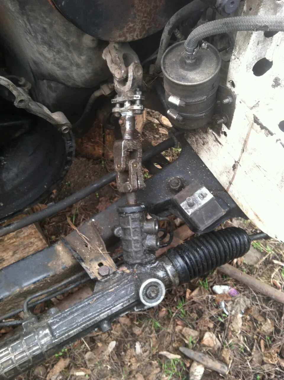Схема рулевого управления газ 31105. Рулевые тяги ваз 2107 схема. Схема рулевого управления газ 3110. Рулевой карданчик бмв е30 без гура. Крестовина рулевая нижняя тойота корона.