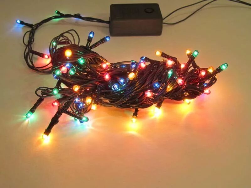 Гирлянда напряжение на выходе. Какое напряжение в новогодних гирляндах. Починить елочную гирлянду. 6м белый 1080174. Гирлянда rich led нить rl-s10c-24v-b, 1000 см.