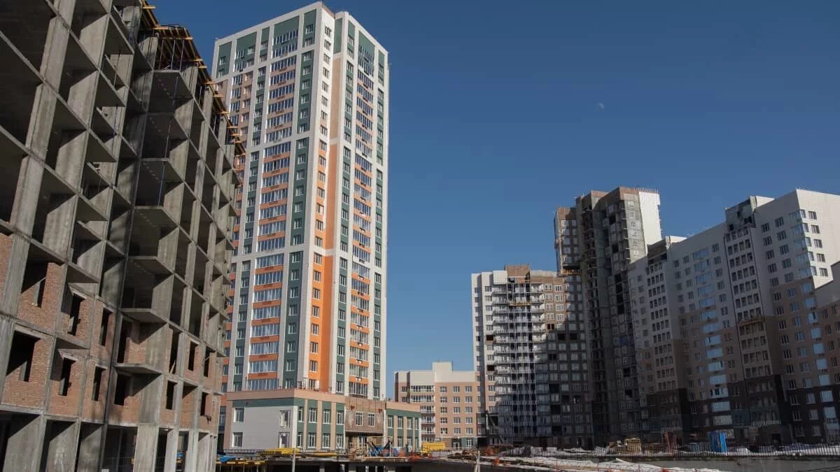 Жк огни проспекта саранск. Огни сибири новосибирск. огни сибири жилой комплекс. огни сибири дом 1 новосибирск. огни сибири парковка.