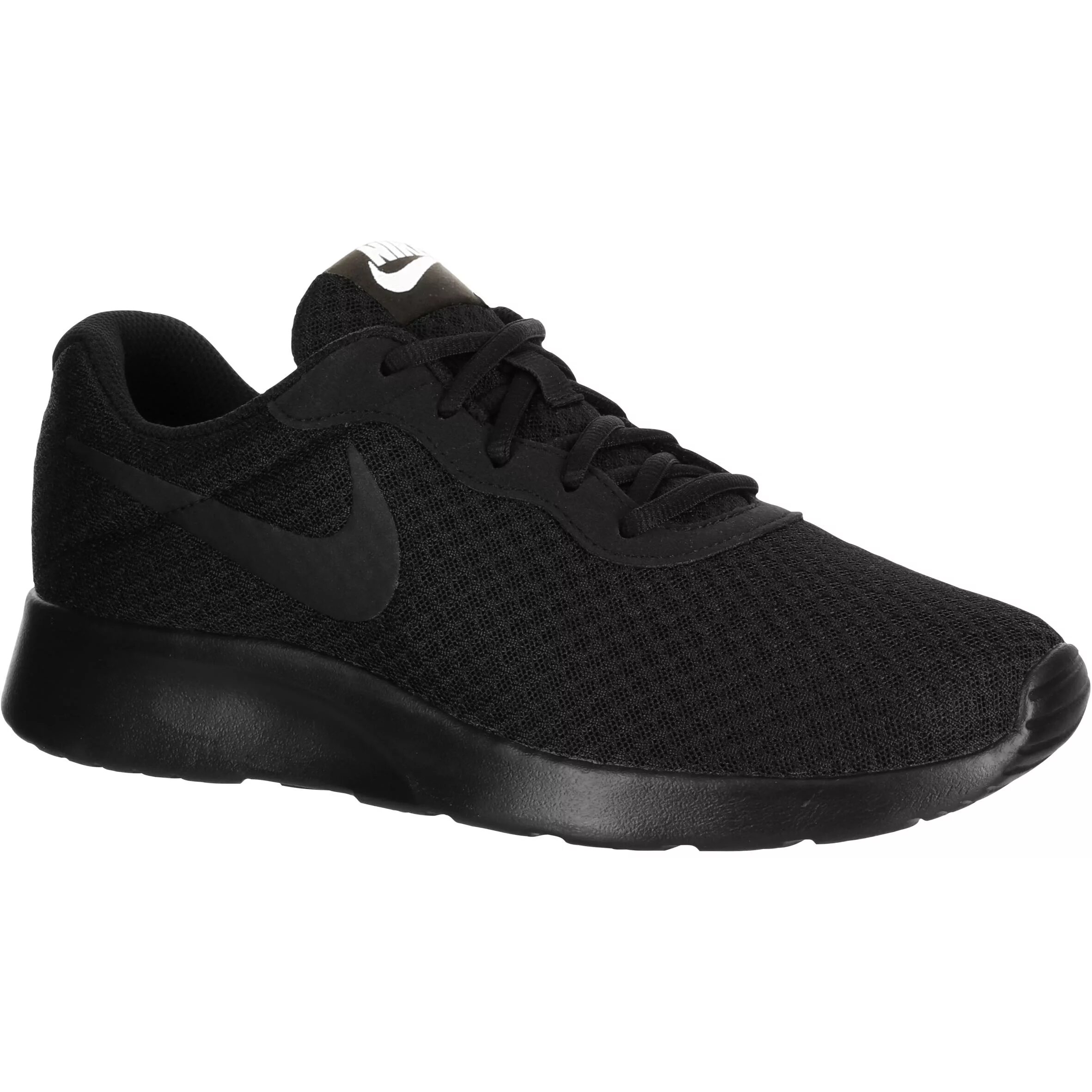 Nike Tanjun Black. Чёрные кроссовки женские 2023 найк. Кроссовки женские Nike Decathlon. Nike чёрные кроссовки 040103. Большие черные кроссовки