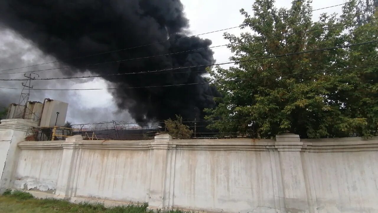 Про южноуральск. Пожар в Южноуральске. Пожары в городе Южноуральск, в посёлке низы. Южноуральск ЮАИЗ старые фото.