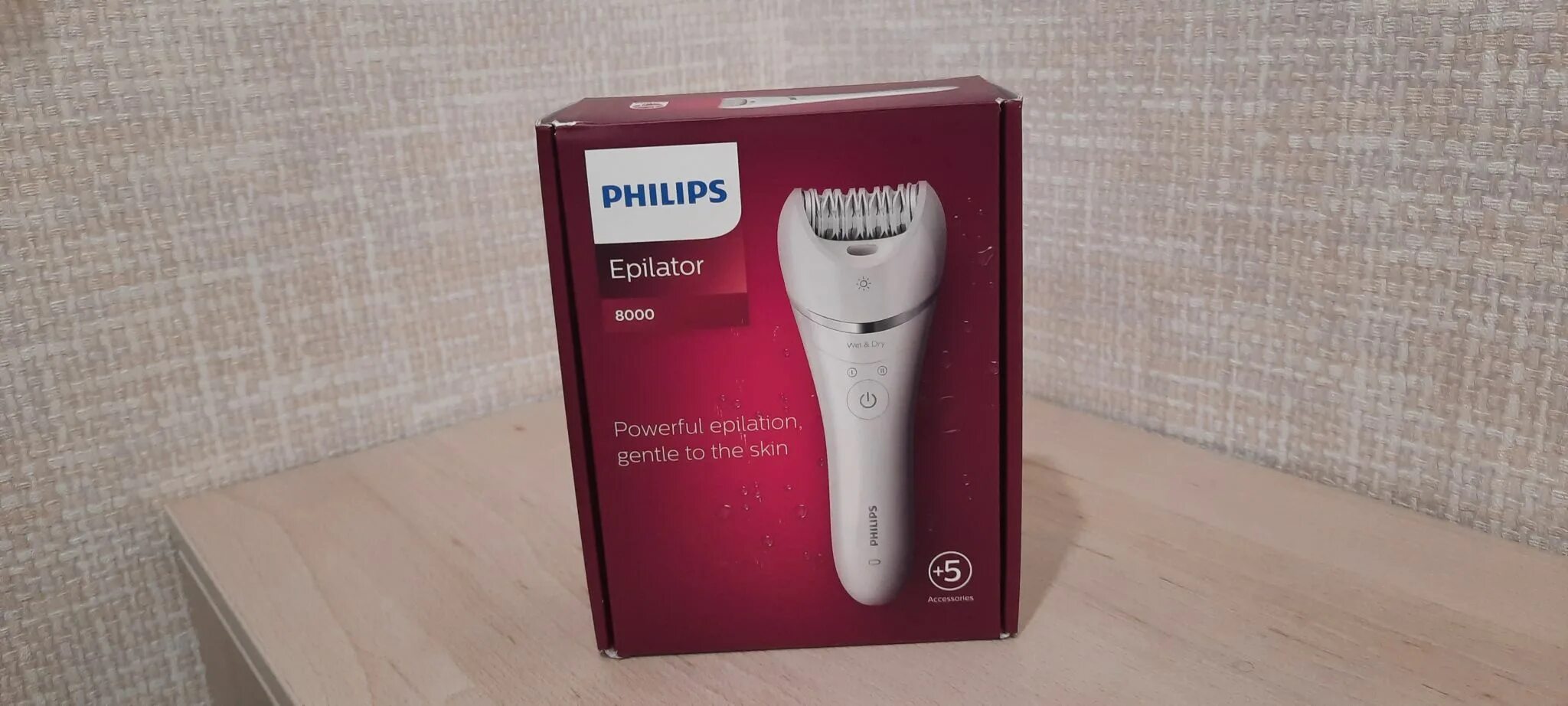 Philips epilator series 8000. Эпилятор Philips bre710/00. Эпилятор Philips bre710/05. Эпилятор Филипс бре 710. Philips bre700 Epilator Series 8000.