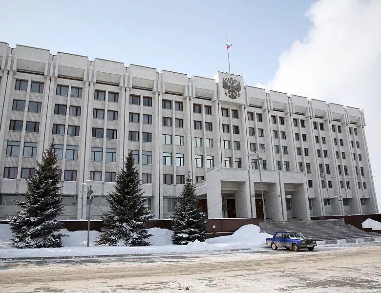 Правительство самарской. Дом правительства Самара. Самарский белый дом. Правительство Самарской области. Правительство Самарской области в Самарской области.