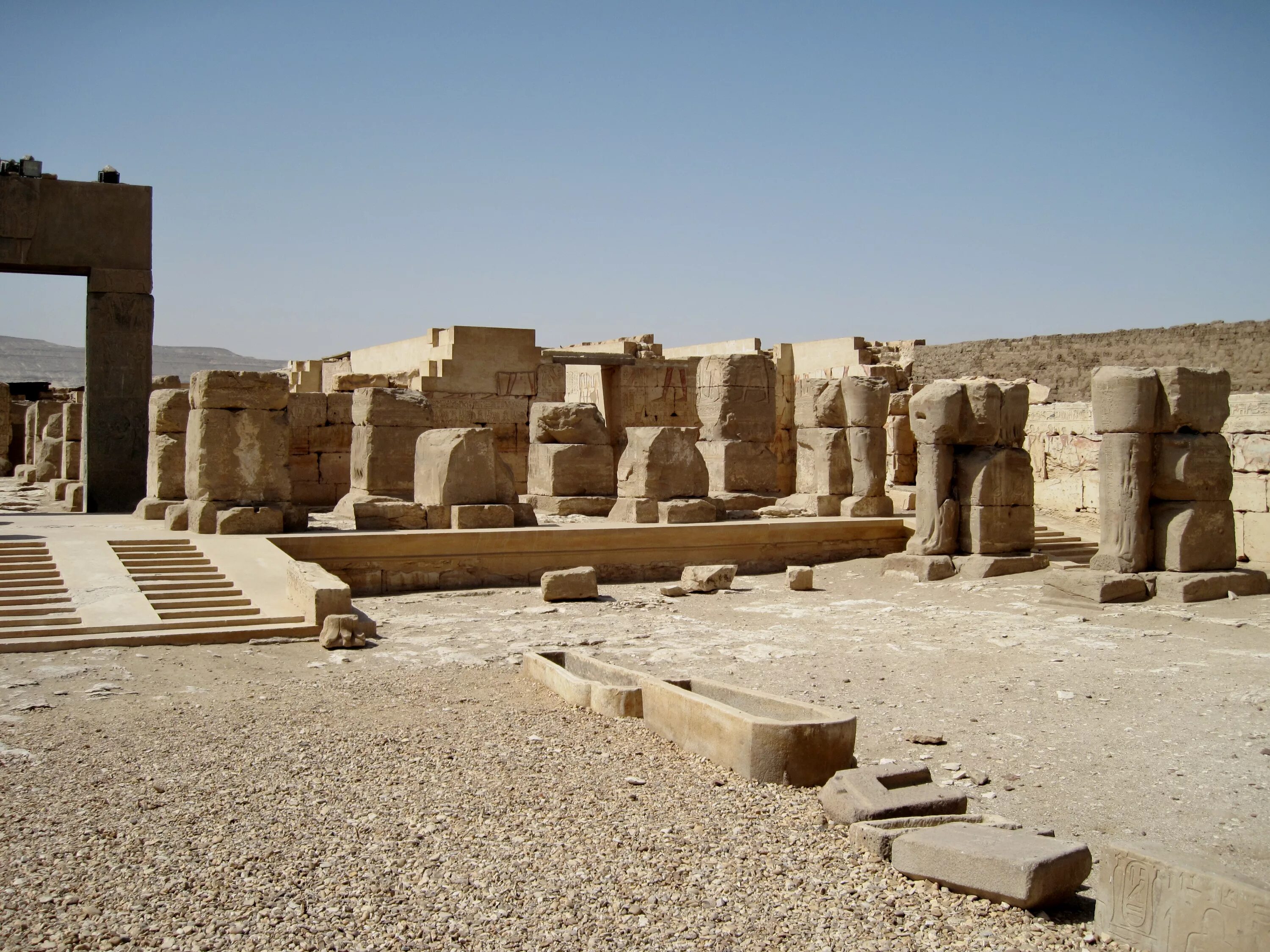 Три храма осириса в абидосе. Храм осириса. Храм абидос. Храм осириса. Храмовый комплекс абидос.