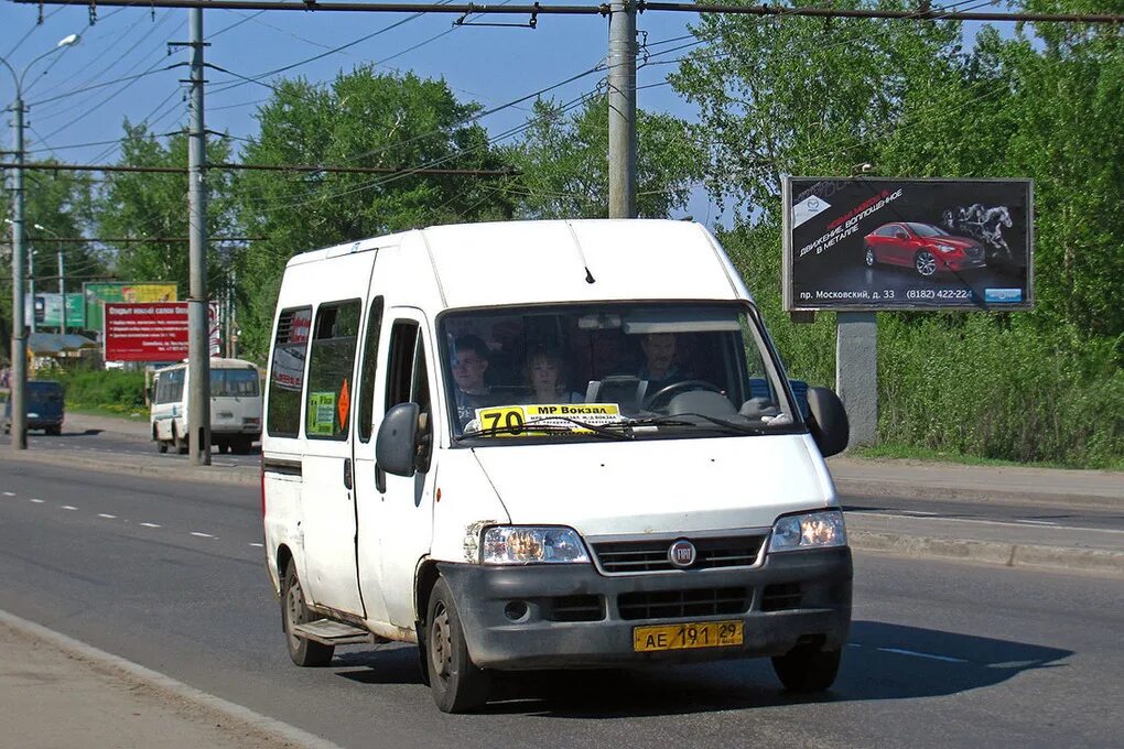 Маршрут 4 архангельск. Автобусы Архангельск. Маршрутка Архангельск. Маршрут 70. Обычная маршрутка.