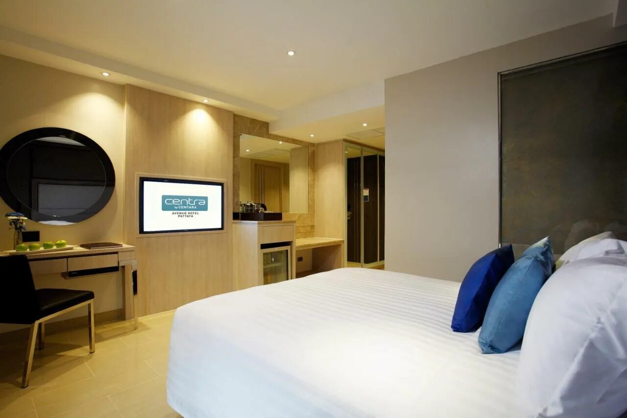 Centra by centara avenue hotel pattaya. Centra avenue pattaya. Отель паттайя центра номера. Avenue beach hotel паттайя. Гранд центара паттайя ресепшн.