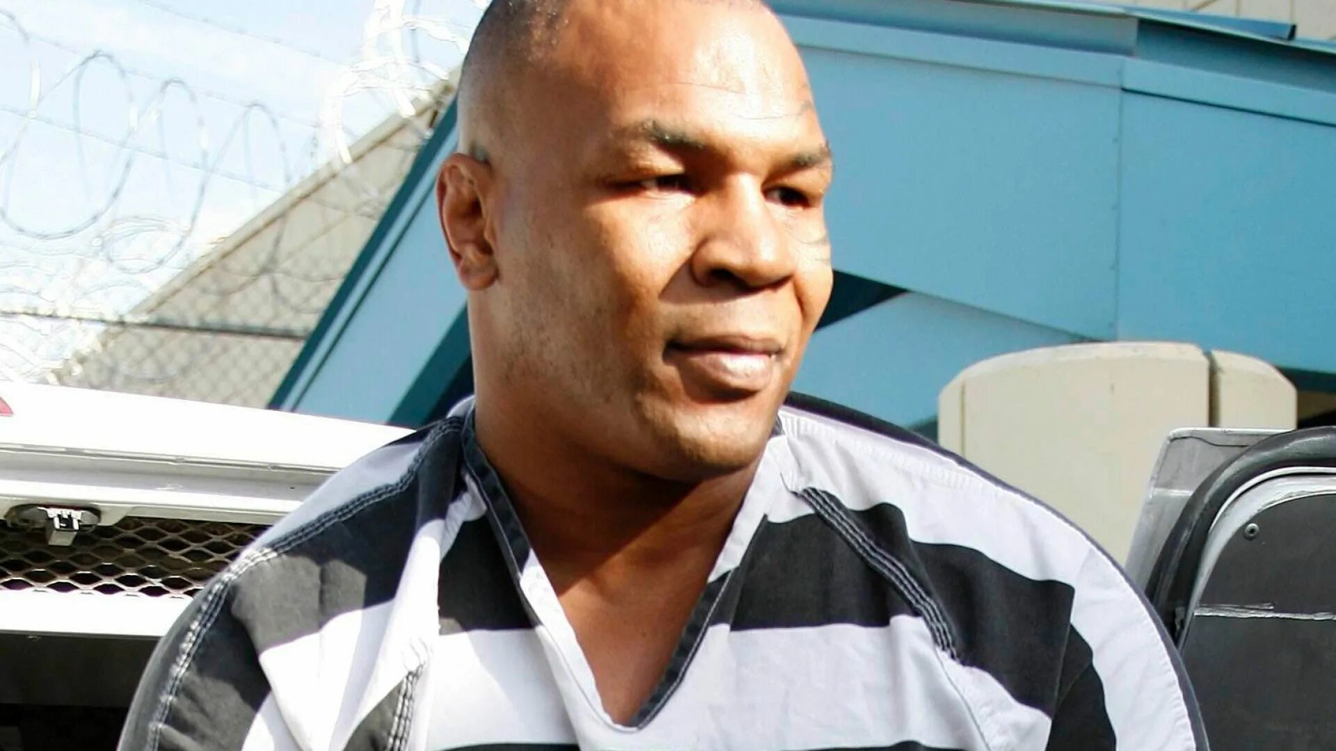 Майк тайсон за что посадили. Mike tyson prison 1992. майк тайсон в тюряге.