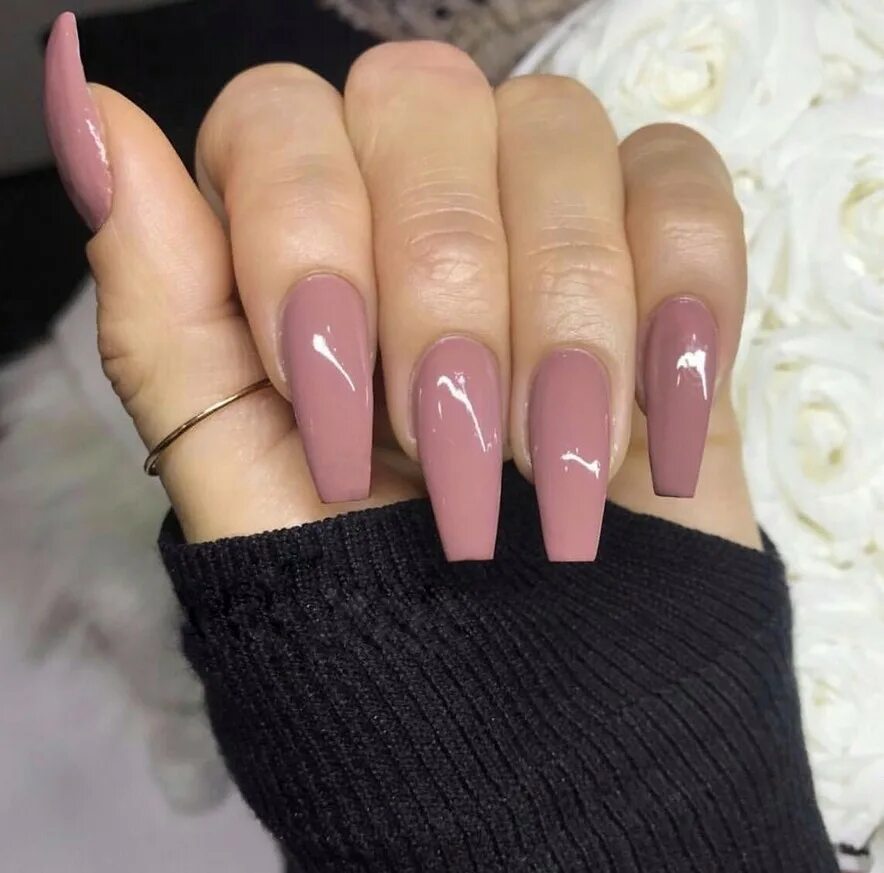 Необычный френч на квадратных ногтях. Длинные ногти. Френч балерина 2022. Маникюр на длинные квадратные ногти. Маникюр на длинные квадратные ногти.