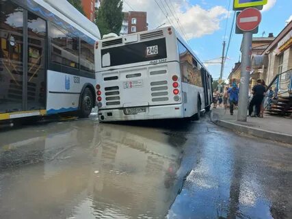 Автобус провалился в питере