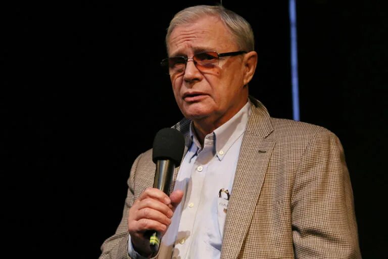 Где живет лев прыгунов. Артист лев прыгунов. Лев прыгунов. Лев прыгунов. Лев прыгунов.