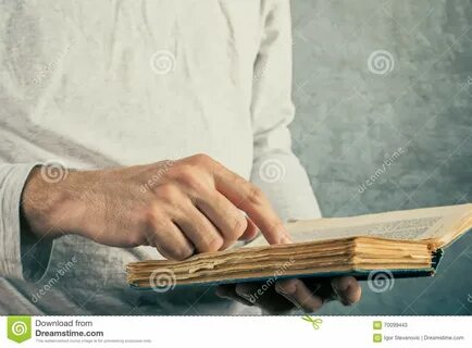 Не читайте старые книги