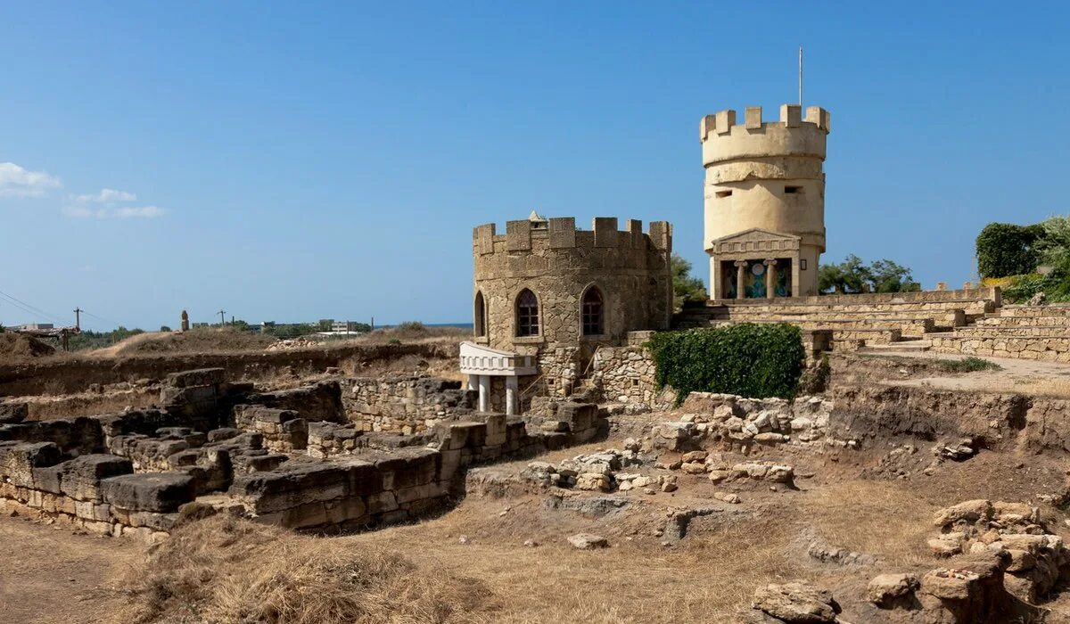 Саки. Музей древностей северо-западного крыма «кара-тобе». Музей кара-тобе. Музей кара тобе евпатория. Греко-скифское городище кара-тобе.