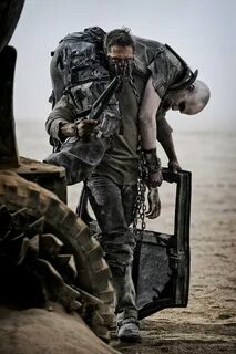 Mad max испытанный герой