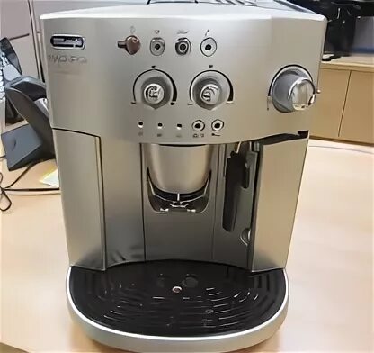 Сервис ремонта delonghi. Кофемашина Delonghi magnifica очистка. Delonghi magnifica чистка. Магнифика s чистка. Ремонт кофемолки в кофемашине Delonghi magnifica.