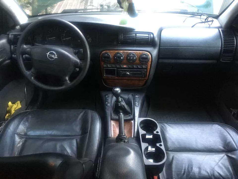 Opel Omega b 1997. Опель Омега б 1997 салон. Opel Omega 2002 салон. Opel Omega, 1997 салон. Салон омега б