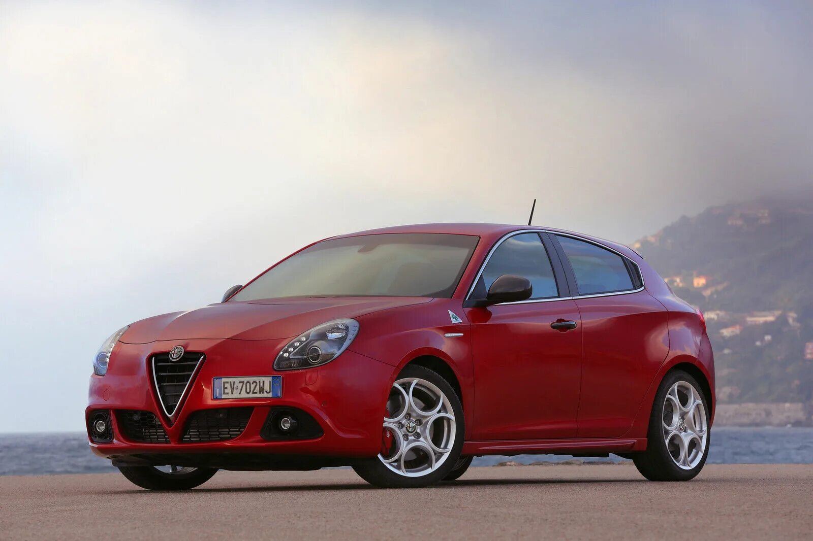 Альфа ромео описание. 6. Альфа ромео описание. Альфа ромео 4c. Alfa romeo 156 седан.