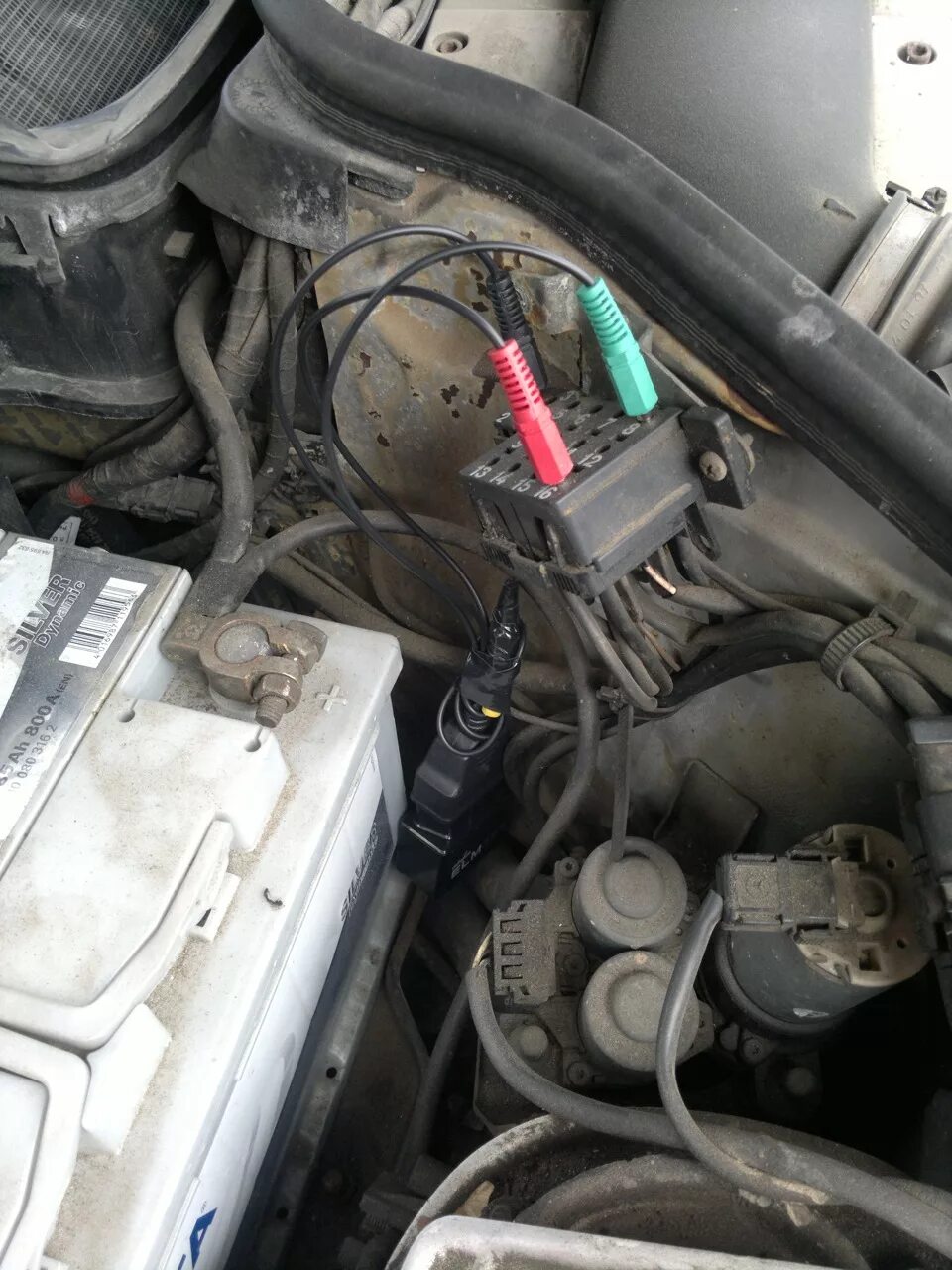 Диагностический разъем мерседес 124. Диагностический разъем мерседес w124. Диагностический разъем w124 m102. Диагностика мерседес 124. Диагностическая колодка 124 мерседес.