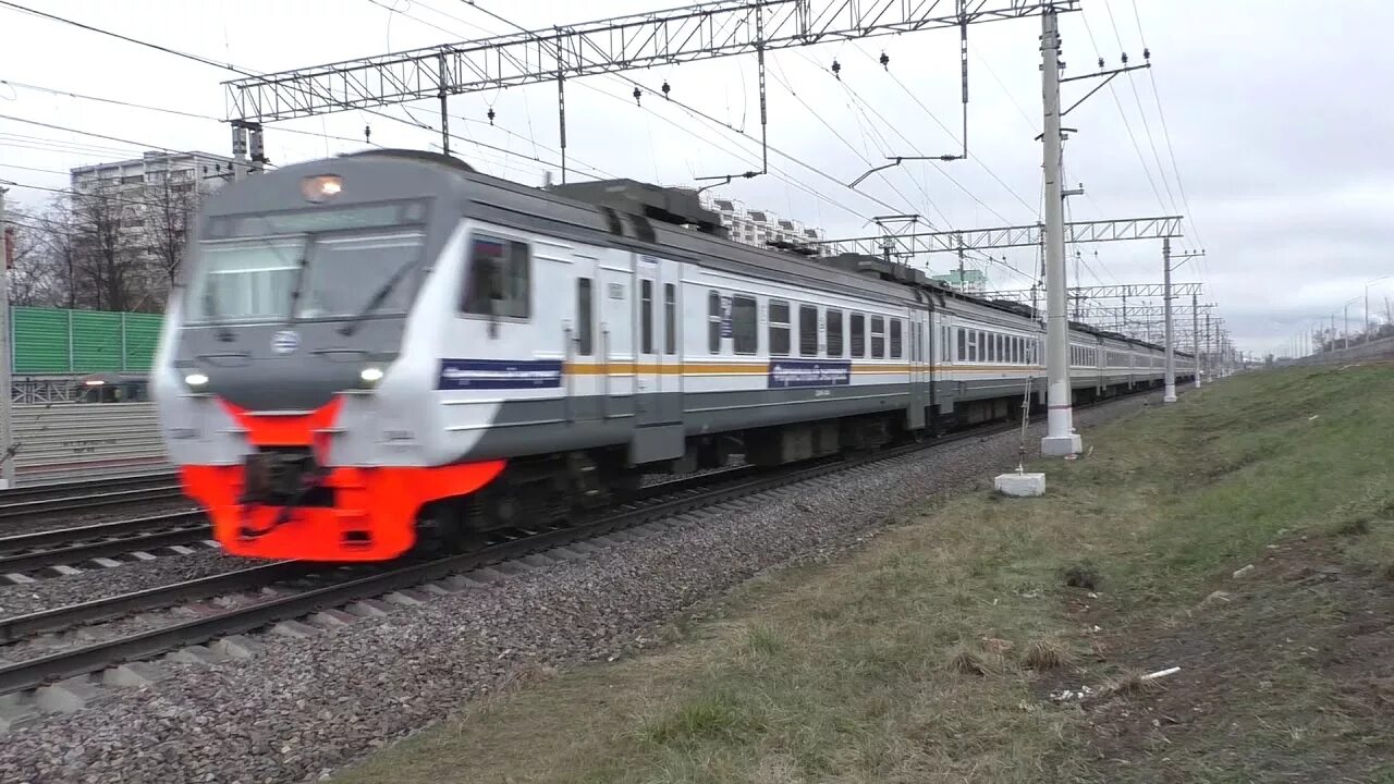 Казанский вокзал электропоезд эд4м. Эд4м 0444. Эд4м 0444 экспресс. Эд4м фирменный экспресс. Поезда москва рязань казанский вокзал