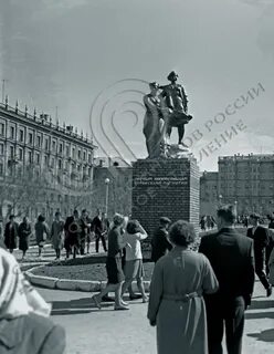 Памятник в магнитогорске 9 мая 1966