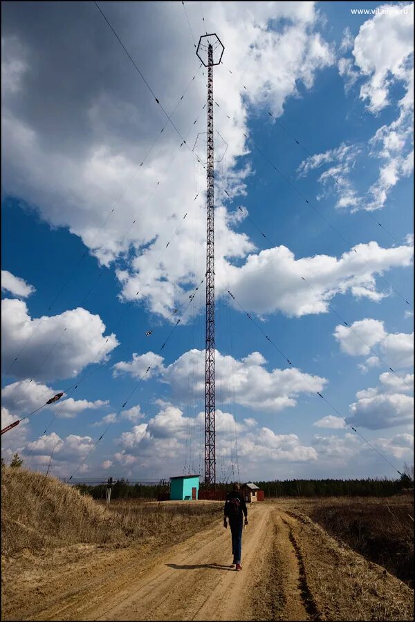 20 метров примерно. Бурдж халифа лифт. Высота бурдж халифа в дубае. 20 метров сколько этажей. 20 метров примерно.