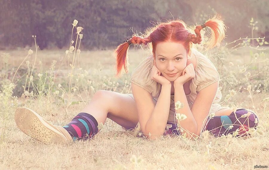 Озорные девчата. Озорные девчата. Косы пеппи длинный чулок. Наслаждение женщины. Озорные девчата.