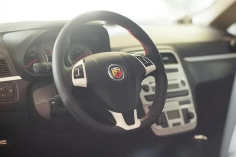 Шумит руль