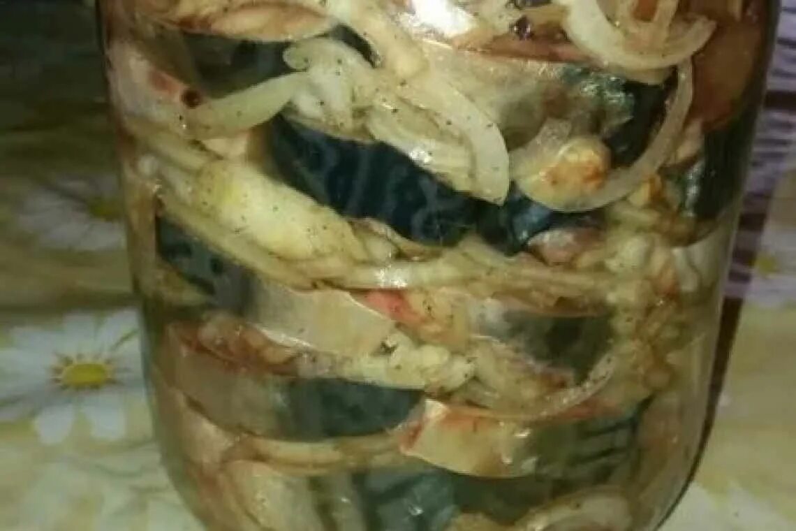 Скумбрия с луком маринованная в банке рецепт