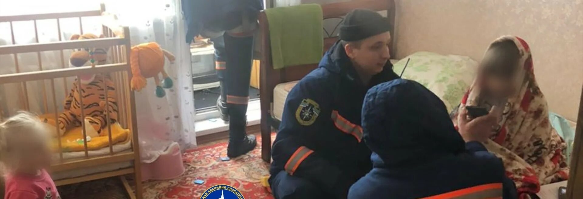 Годовалую девочку нашли на балконе