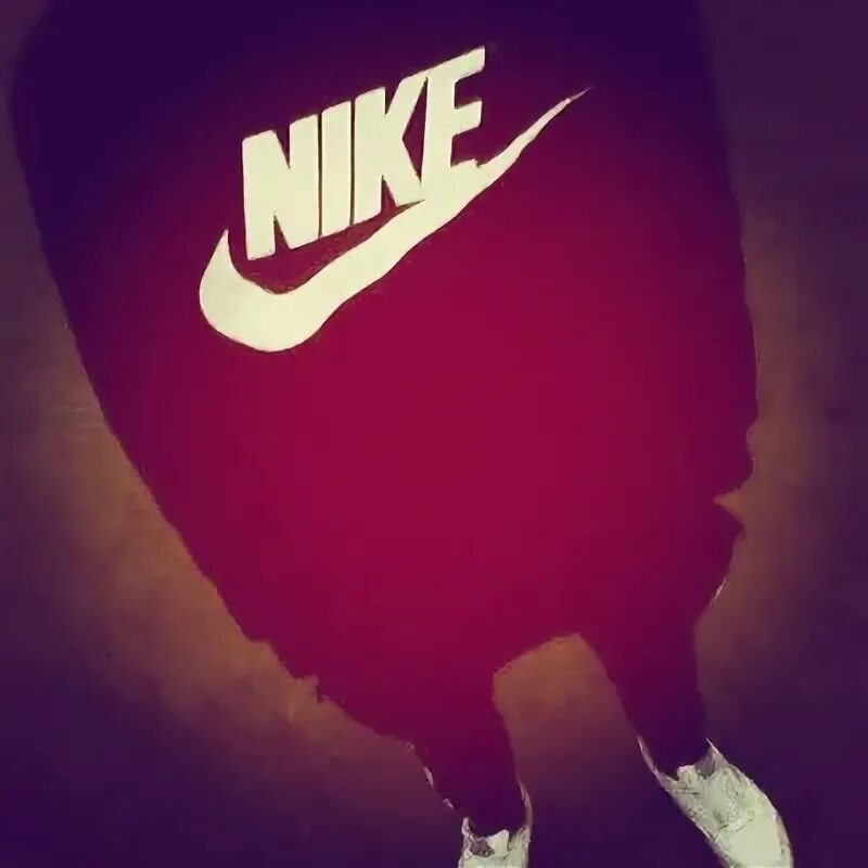 Кая скоделарио молокососы. Скинс обложка. I love skins. Love skin. I love skins.