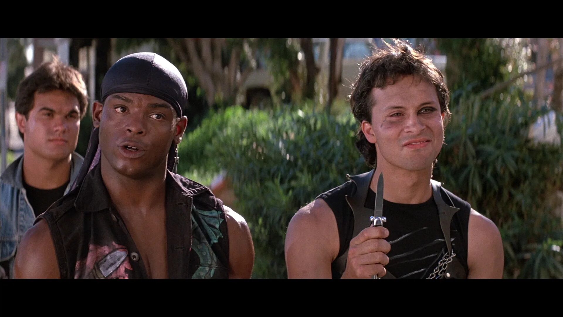 дуэйн джонсон 2022. крутые парни. про крутого. рико болл типа копы. агент смит люди в черном.