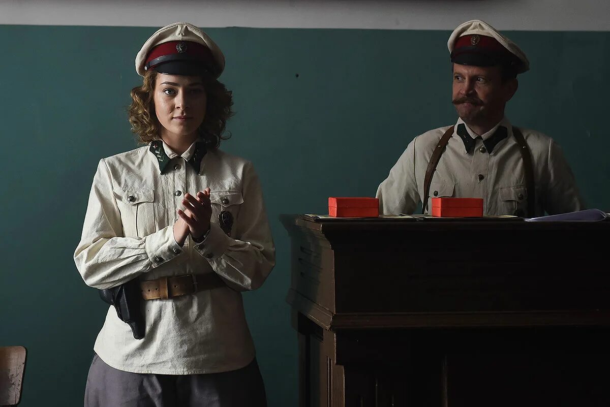 Подкидыш на каком канале. Подкидыш сериал 2019. фильм подкидыш 2019 сериал. антон шагин подкидыш. антон шагин подкидыш кадры.