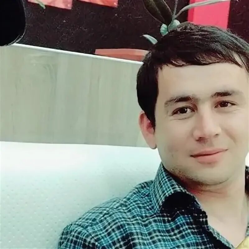 Певец азам ахмедов сколько лет. Азам ахмедов фото. Тохирчон чураев. Мир ахмедов азам фотография есть у вас. Азам ахмедов фото.