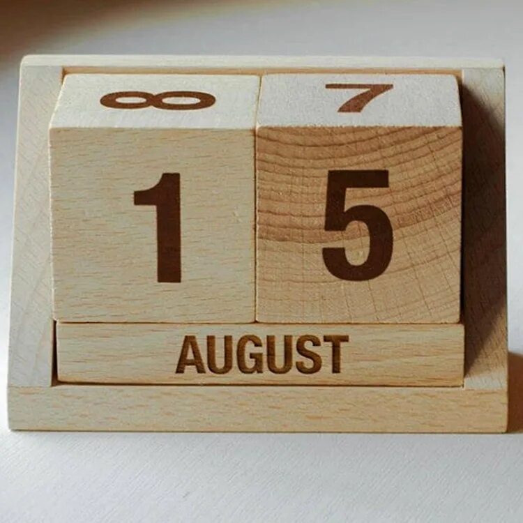 Календарь деревянный настольный. Вечный календарь из дерева. Вечный календарь кубики. Календарь с кубиками из дерева. Календарь из кубиков