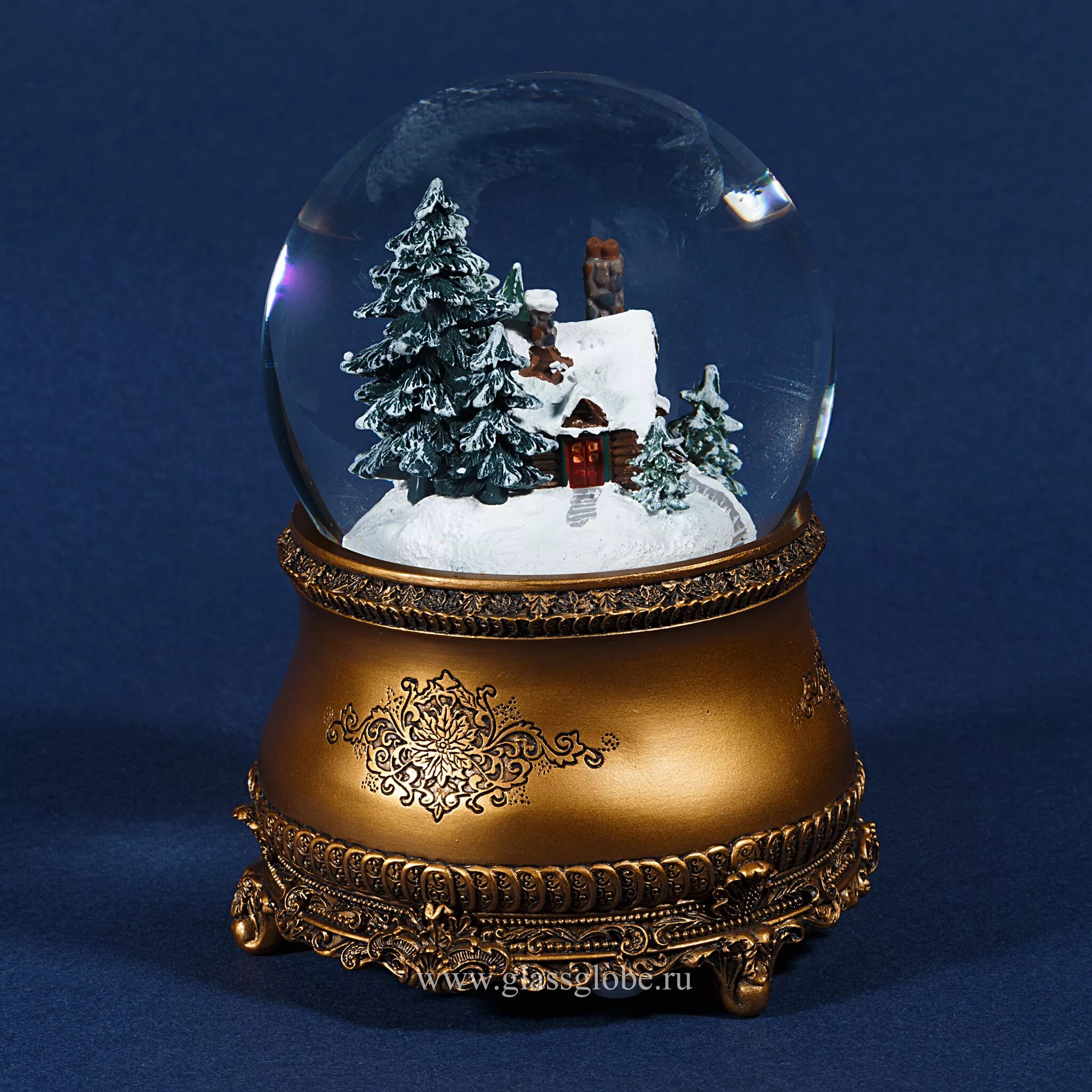 Стеклянный шар снег. Снежный шар Glassglobe "домик в лесу". Снежный шар Kaemingk антик со. Glassglobe / шар со снегом "старый дом". Стеклянный шар со снегом.