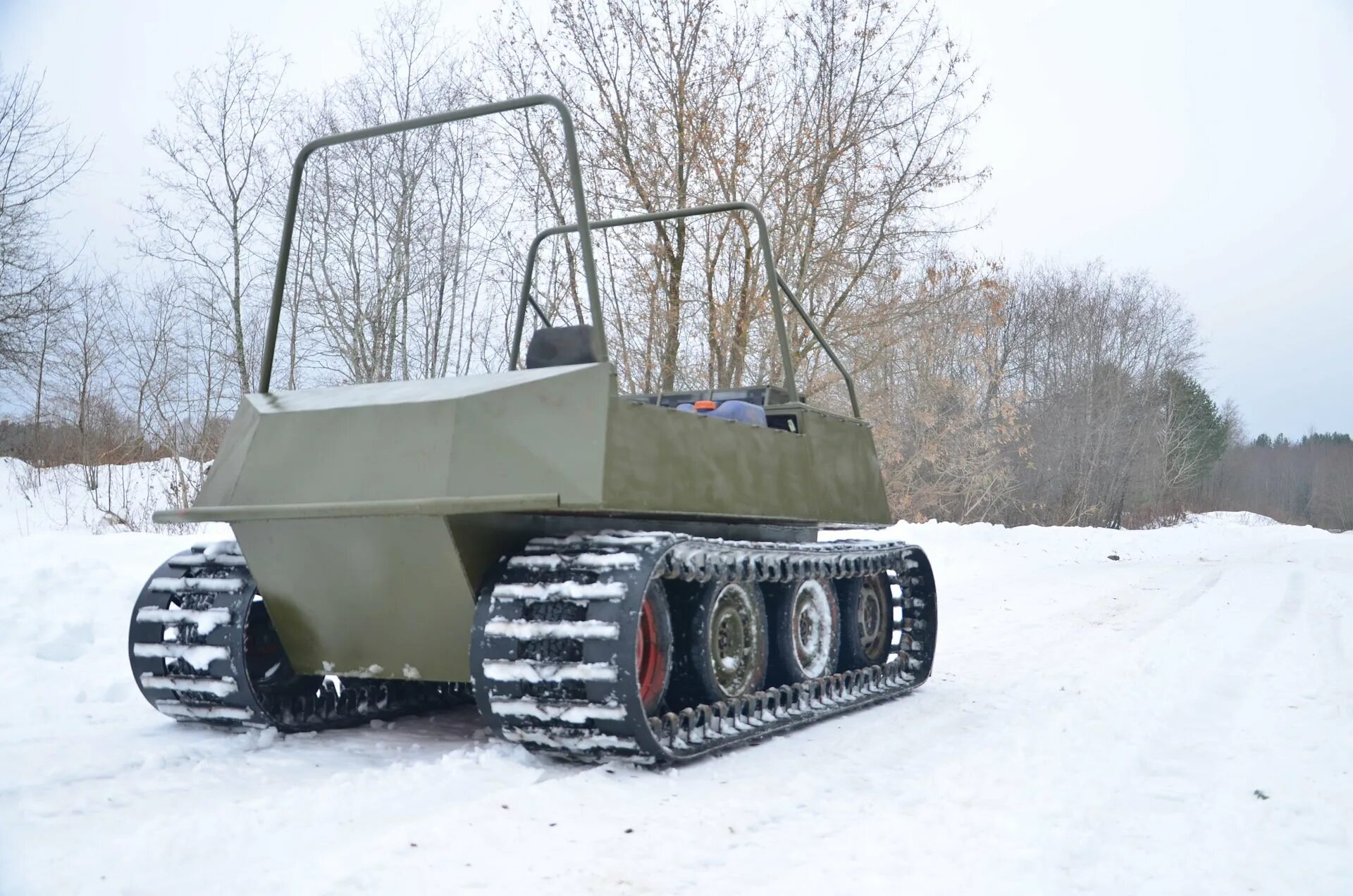 Колесно гусеничные вездеходы. Вездеход-амфибия terranica dreamtrack. Гусеничный снегоболотоход терраника. Вездеход амфибия тингер. Металлист вездеход гусеничный.