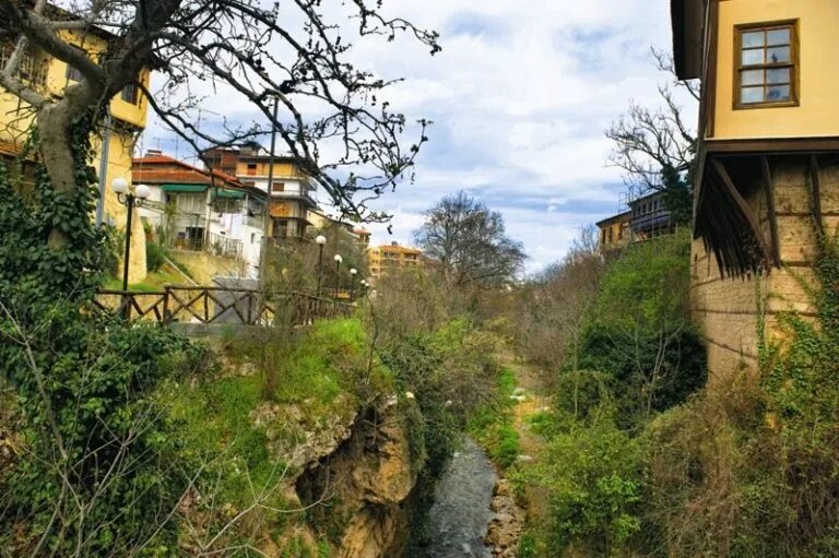 Верия. Верия город в Греции. Верия город в Греции фото. Верия Грин. Улица Мерархиас, Верия, Греция.